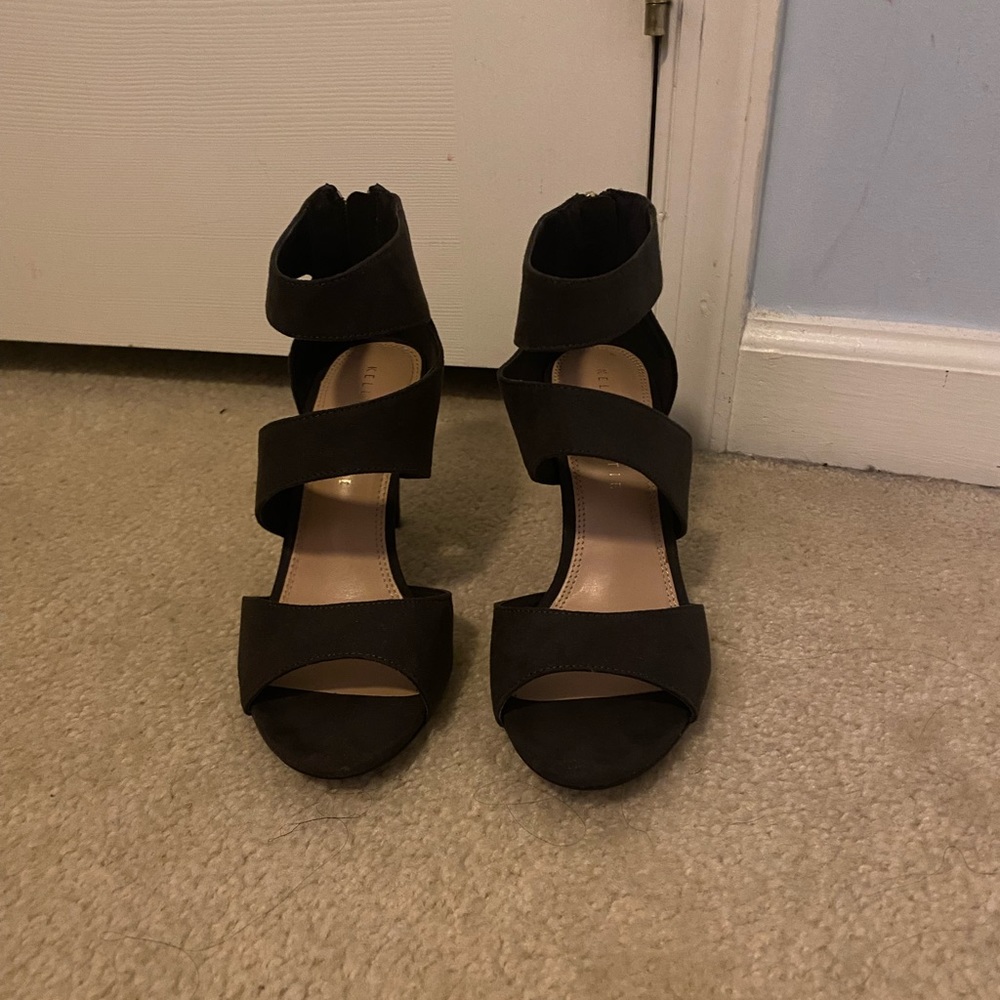 NWOT heels. Never worn